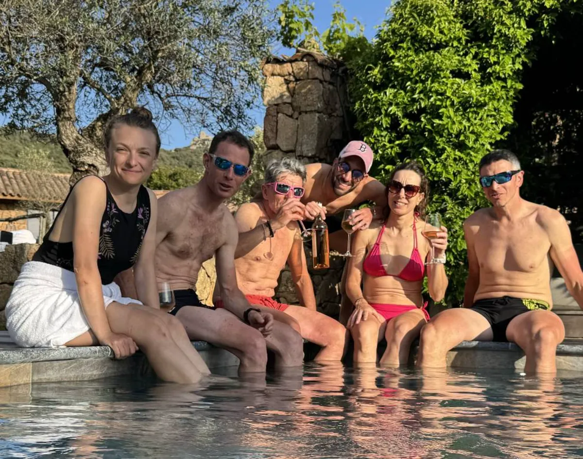 Détente à la piscine